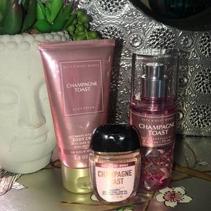 Bath and bodyworks Champagne and toast travel size gift set